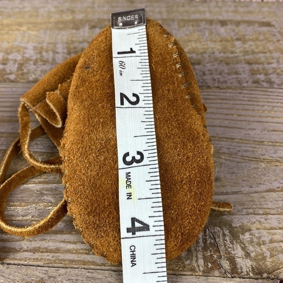 Infant Minnetonka Brown Suede Moccasin Booties With Fringe - See Measurements - Picture 8 of 9